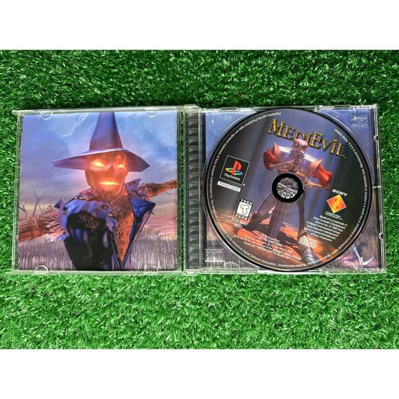 MediEvil Sony Playstation PS1 Black Label CIB - Picture 3 of 4
